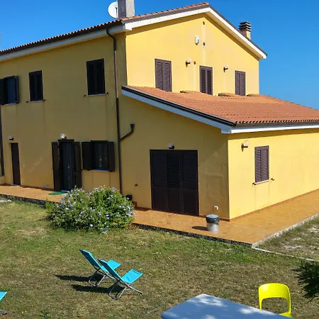 Bed & Breakfast Vistazzurra 4*