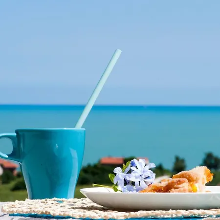 Vistazzurra Bed & Breakfast